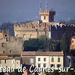 Grand Tres Agreable Avec Bar, Cuisine Et Terrasse