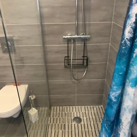 Apartmán Grand Tres Agreable Avec Bar, Cuisine Et Terrasse