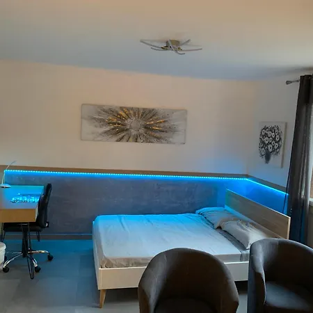Lägenhet Grand Tres Agreable Avec Bar, Cuisine Et Terrasse *