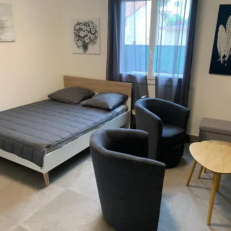Grand Tres Agreable Avec Bar, Cuisine Et Terrasse Cagnes-sur-Mer